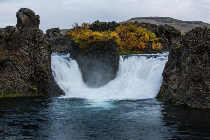 Hjálparfoss (Falls)